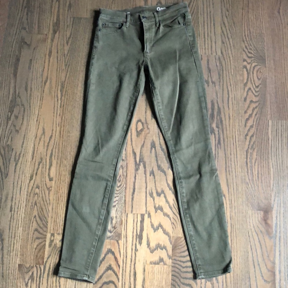 GAP olive green skinny jeans